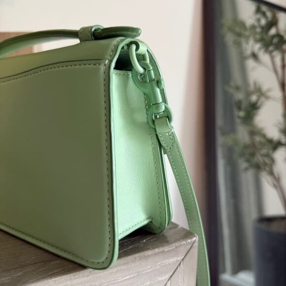 Coach Juno in color Pistachio - Picture 5 of 8